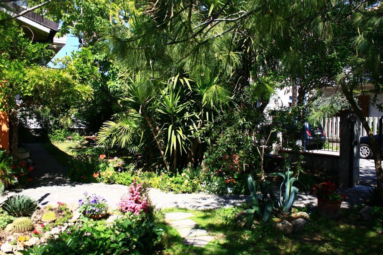 Garden Fuorirotta Bed & Breakfast San Giovanni Teatino Ngoại thất bức ảnh